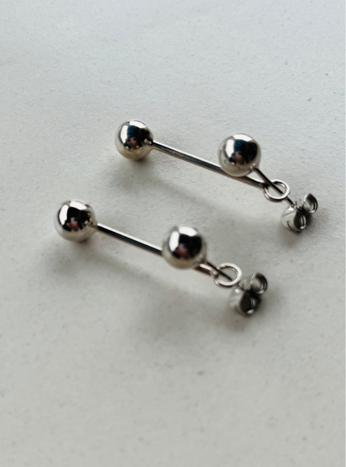 Orecchini geometrici DOUBLE SMALL in ottone con rifinitura in argento lucido orecchini con ciondoli orecchini piercing orecchini con sfere orecchini a perla gioielli artigianali gioielli contemporanei gioielli minimali